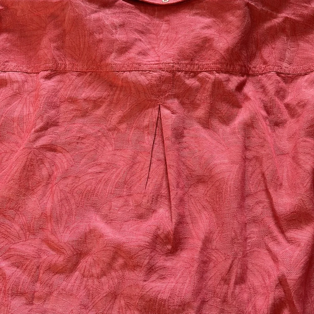 New! Tommy Bahama Button-Down Shirt - Picture 9 of 11